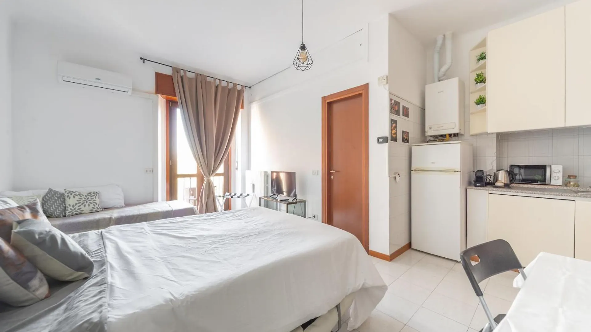 Locami Apartment Niguarda Milánó